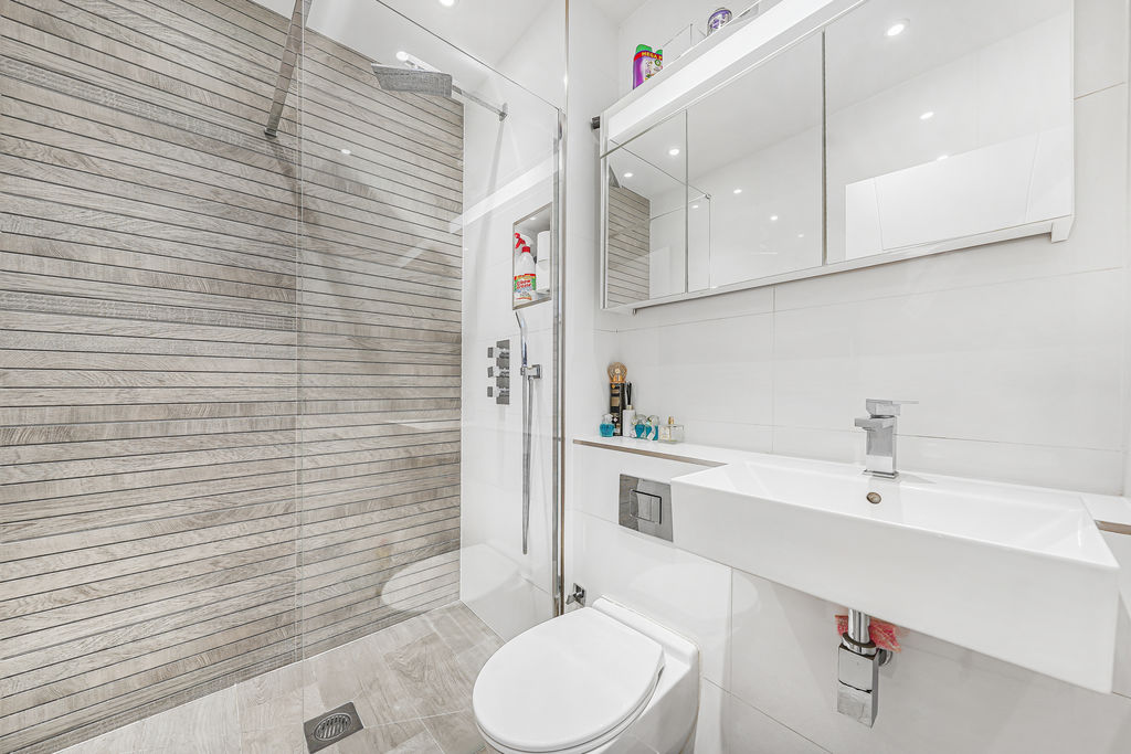 Photo 18- click for photo gallery